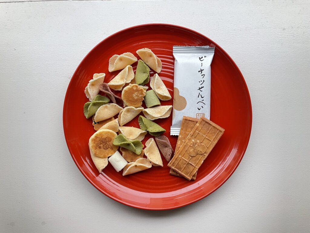 愛しい味わいの、『菓匠館 福寿堂秀信』のピーナッツせんべいと福よせ。【手みやげのネタ帖】 愛しい味わいの、『菓匠館 福寿堂秀信』のピーナッツせんべいと福よせ。【手みやげのネタ帖】