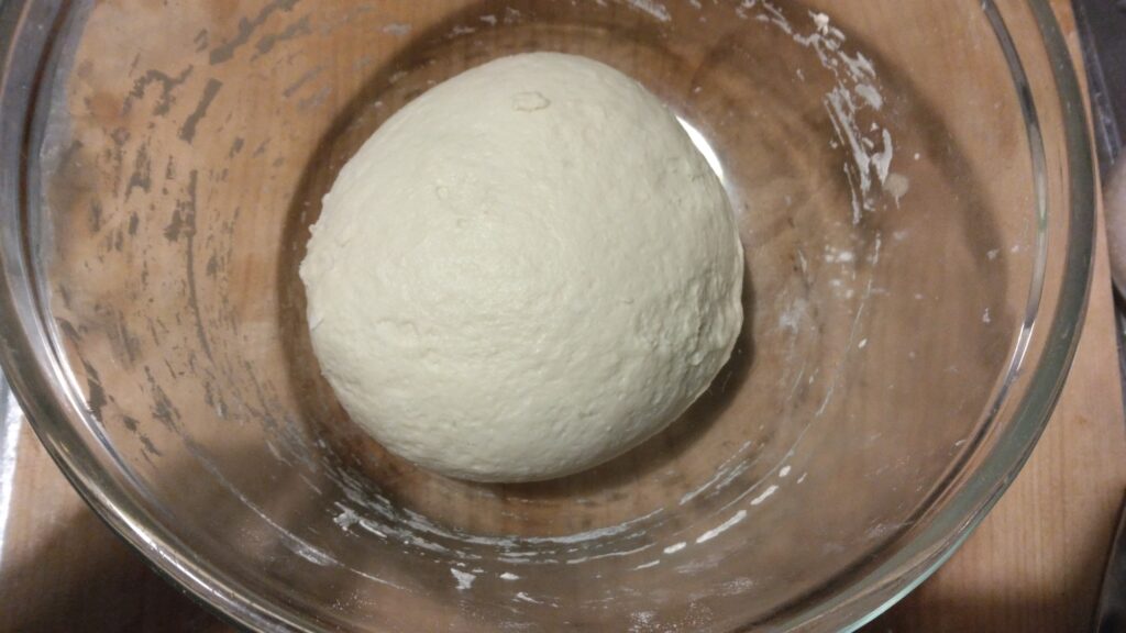 ひとまとまりになったら少し休ませます。この時点での発酵の必要は無し。ちょっと小休憩程度です。ここでもボウルにキャップかお皿を被せておくとよいです。ペルーの中華街の肉まん、「ミンパオ」のレシピ。写真と文:按田優子 (『按田餃子』 店主) #4 | ひとまとまりになったら少し休ませます。この時点での発酵の必要は無し。ちょっと小休憩程度です。ここでもボウルにキャップかお皿を被せておくとよいです。 ひとまとまりになったら少し休ませます。この時点での発酵の必要は無し。ちょっと小休憩程度です。ここでもボウルにキャップかお皿を被せておくとよいです。ペルーの中華街の肉まん、「ミンパオ」のレシピ。写真と文:按田優子 (『按田餃子』 店主) #4 | ひとまとまりになったら少し休ませます。この時点での発酵の必要は無し。ちょっと小休憩程度です。ここでもボウルにキャップかお皿を被せておくとよいです。