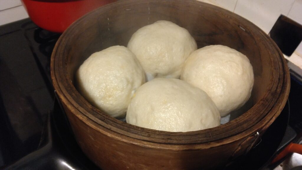 ペルーの中華街の肉まん、「ミンパオ」のレシピ。写真と文:按田優子 (『按田餃子』 店主) #4 ペルーの中華街の肉まん、「ミンパオ」のレシピ。写真と文:按田優子 (『按田餃子』 店主) #4