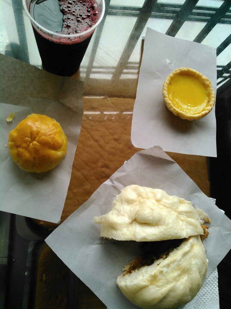 ペルーの中華街の肉まん、「ミンパオ」のレシピ。写真と文:按田優子 (『按田餃子』 店主) #4 ペルーの中華街の肉まん、「ミンパオ」のレシピ。写真と文:按田優子 (『按田餃子』 店主) #4