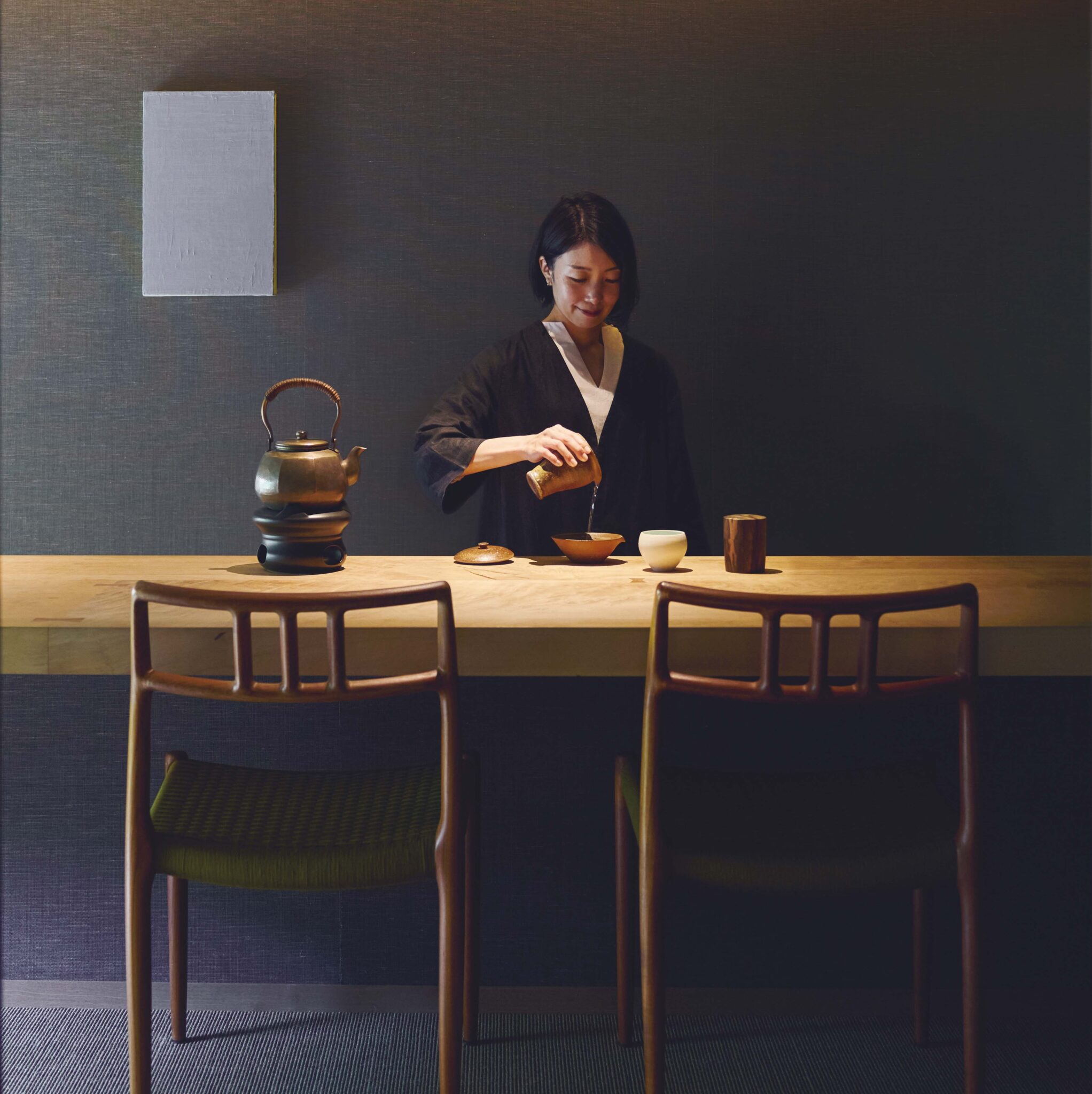 日本茶インストラクター・星野孝太さんが案内する、日本茶の魅力を再発見できるティーサロン。