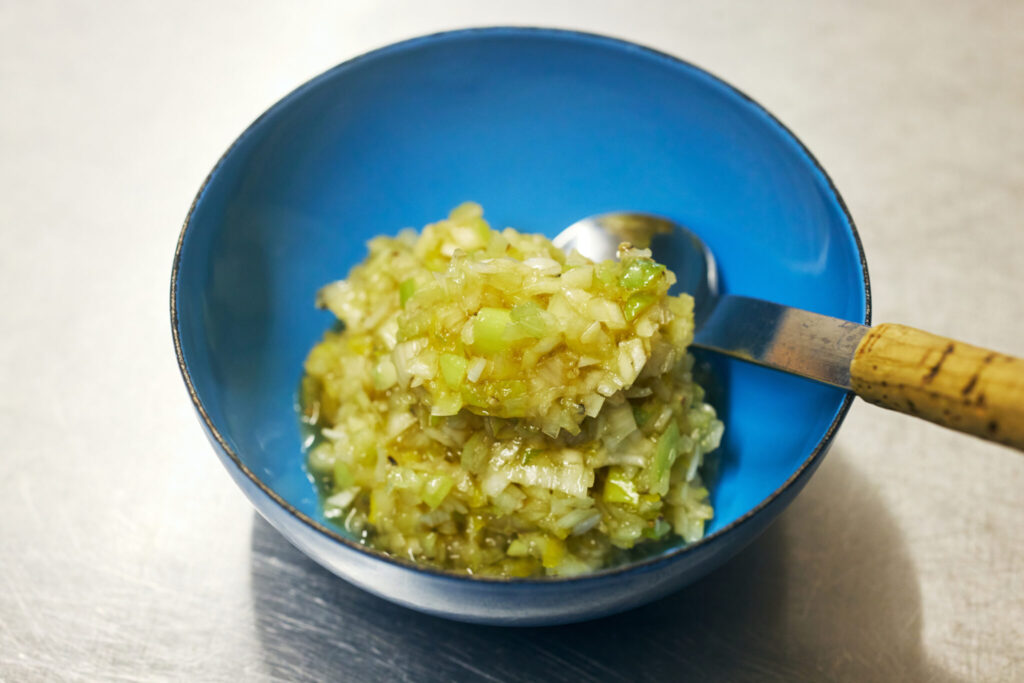 ph4_おべんと屋さん〈75foods〉吉森なな子のレシピ帖 #1 | タレは水分少なめだから、お弁当に入れて時間が経っても、唐揚げのカリッとした食感が残る。 ph4_おべんと屋さん〈75foods〉吉森なな子のレシピ帖 #1 | タレは水分少なめだから、お弁当に入れて時間が経っても、唐揚げのカリッとした食感が残る。