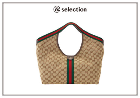 アイコニックなGGパターンが主役の〈グッチ〉のバッグ。