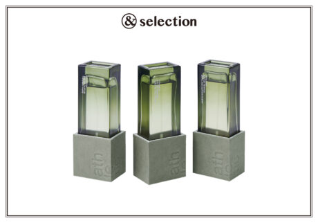 気持ちが揺らぐ瞬間の時間や場面を香りで表現した、〈アスレティア〉初のフレグランス。 気持ちが揺らぐ瞬間の時間や場面を香りで表現した、〈アスレティア〉初のフレグランス。