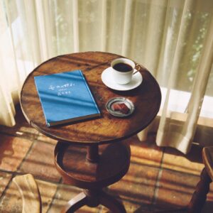 『蕪木』店主・蕪木祐介さんが選ぶ、コーヒーがもっとおいしくなる読書案内。 『蕪木』店主・蕪木祐介さんが選ぶ、コーヒーがもっとおいしくなる読書案内。