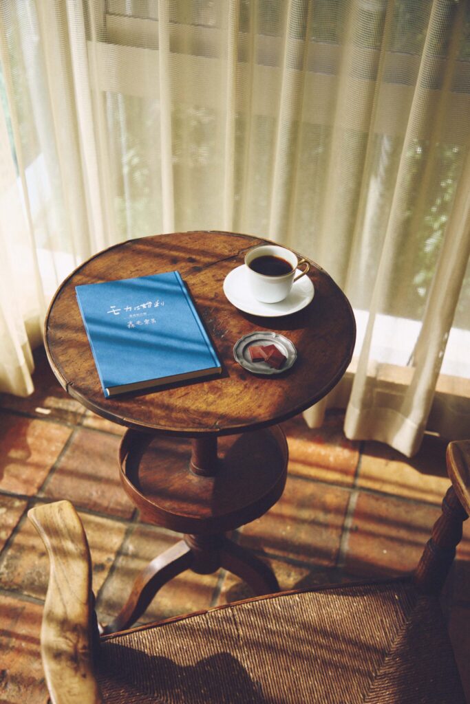 『蕪木』店主・蕪木祐介さんが選ぶ、コーヒーがもっとおいしくなる読書案内。 『蕪木』店主・蕪木祐介さんが選ぶ、コーヒーがもっとおいしくなる読書案内。