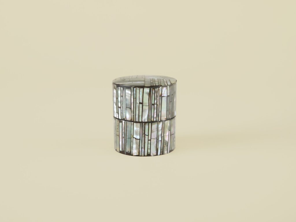 小島雄四郎の螺鈿の棗。骨董王子・郷古隆洋の日用品案内。