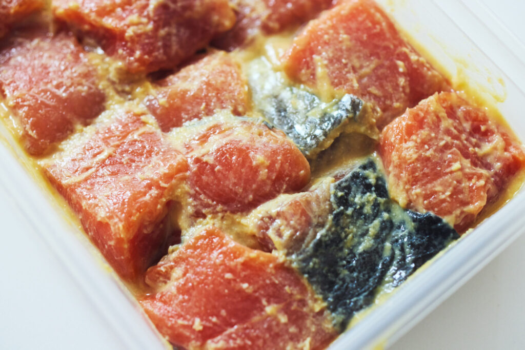 漬けあがりはこんな感じ。夜のうちに漬けておいて、翌朝揚げてお弁当に入れるのもおすすめ。