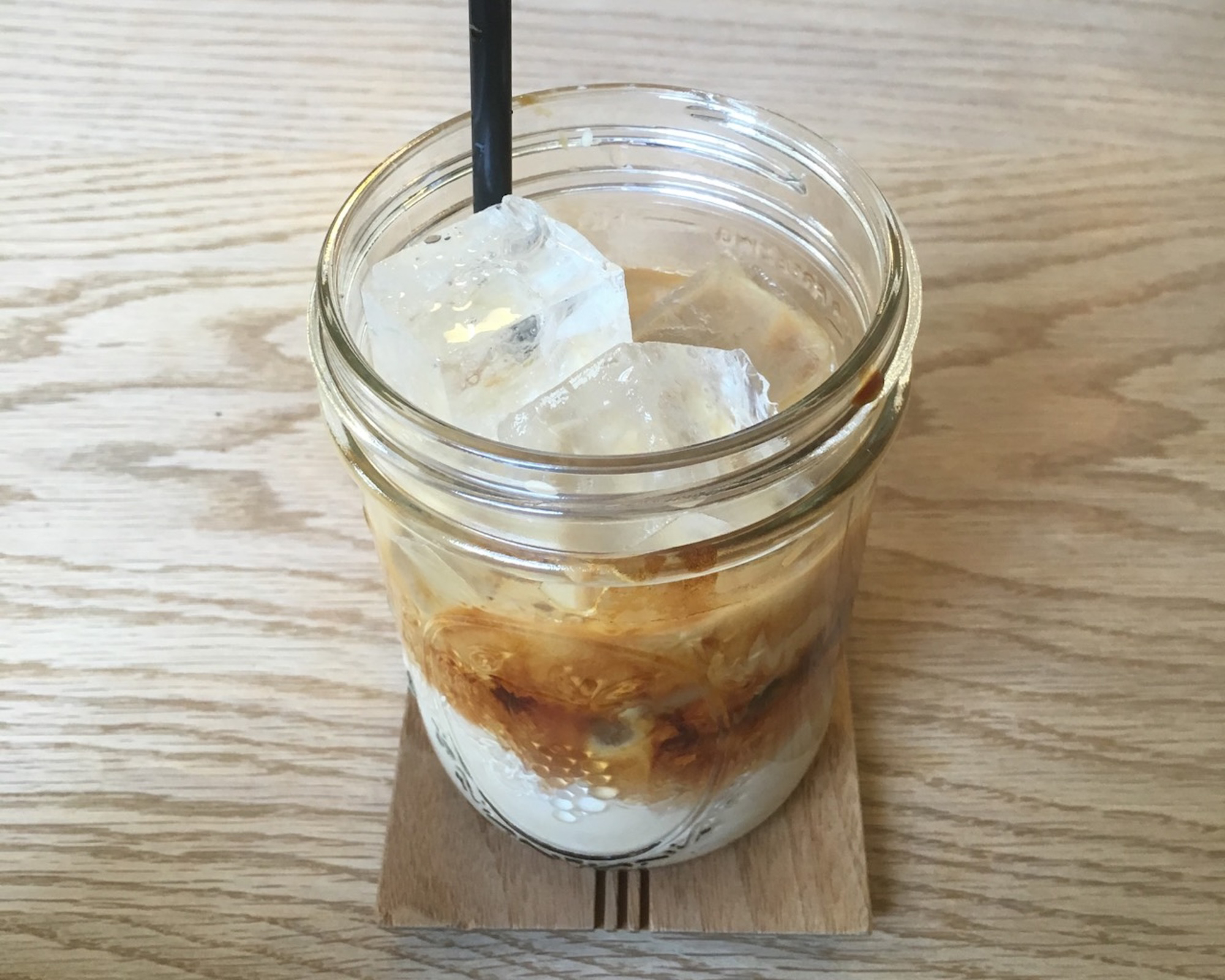 大阪・玉造のコーヒーショップ『CAFENOTO COFFEE』で出合った、忘れられないダブルクラッチラテ。写真と文：石井ブレンド (お笑い芸人、『GOODFEELING COFFEE』オーナー) #1