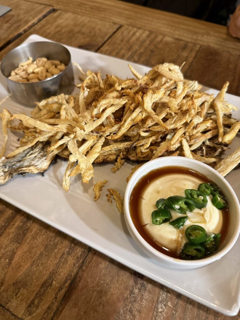 大好きなモクテ (干し鱈のつまみ) 。バーに入ると、必ず注文。サクっ、カリっな食感が好み。 | 大好きなモクテ（干し鱈のつまみ）。バーに入ると、必ず注文。サクっ、カリっな食感が好み。