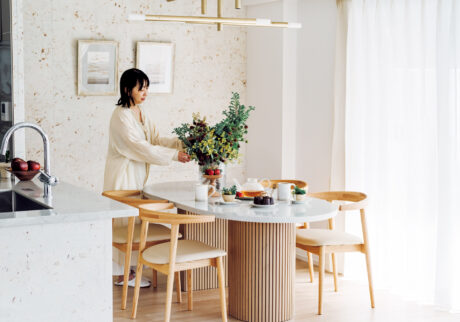 大谷さんがここで暮らすイメージでリビング空間をコーディネートした。2025年9月撮影。 大谷さんがここで暮らすイメージでリビング空間をコーディネートした。2025年9月撮影。