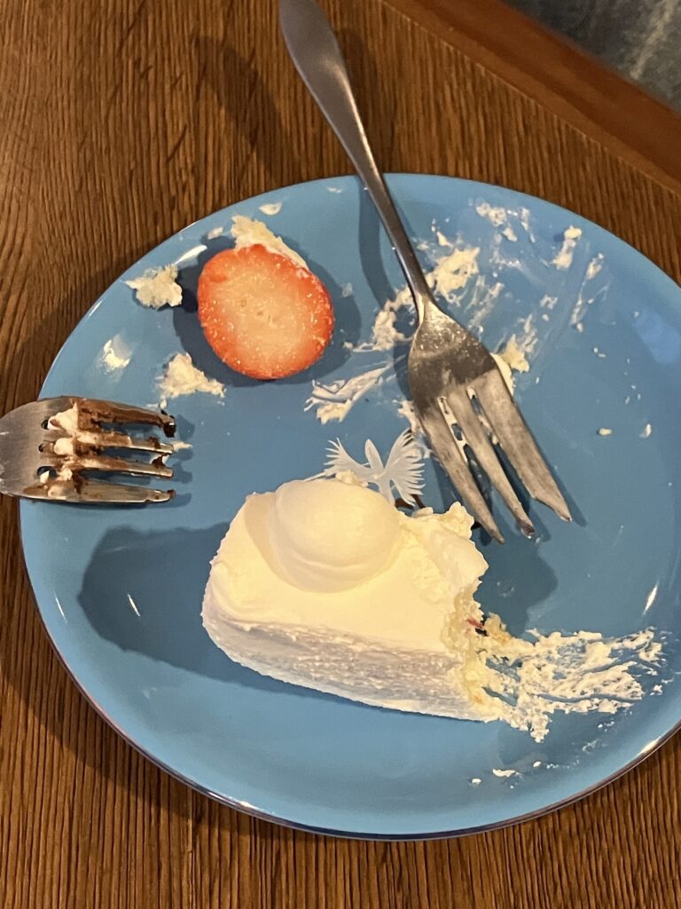 モデル、アーティスト・る鹿さんのおうちの話。写真と文：服部恭平 (写真家) #3