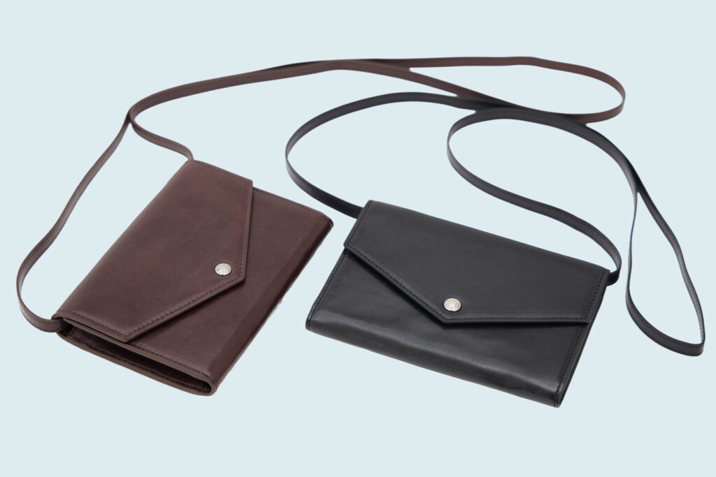 【会員限定プレゼント】最新号「ひとりでも、韓国・ソウルへ」。〈TOUT Y EST〉のトラベルウォレットを2名に。