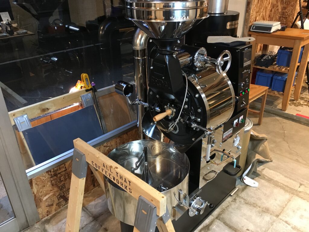 埼玉・大宮のコーヒーショップ『ALL THAT COFFEEWORKS』で、心温まる時間を。写真と文:石井ブレンド (お笑い芸人、『GOODFEELING COFFEE』オーナー) #3 埼玉・大宮のコーヒーショップ『ALL THAT COFFEEWORKS』で、心温まる時間を。写真と文:石井ブレンド (お笑い芸人、『GOODFEELING COFFEE』オーナー) #3
