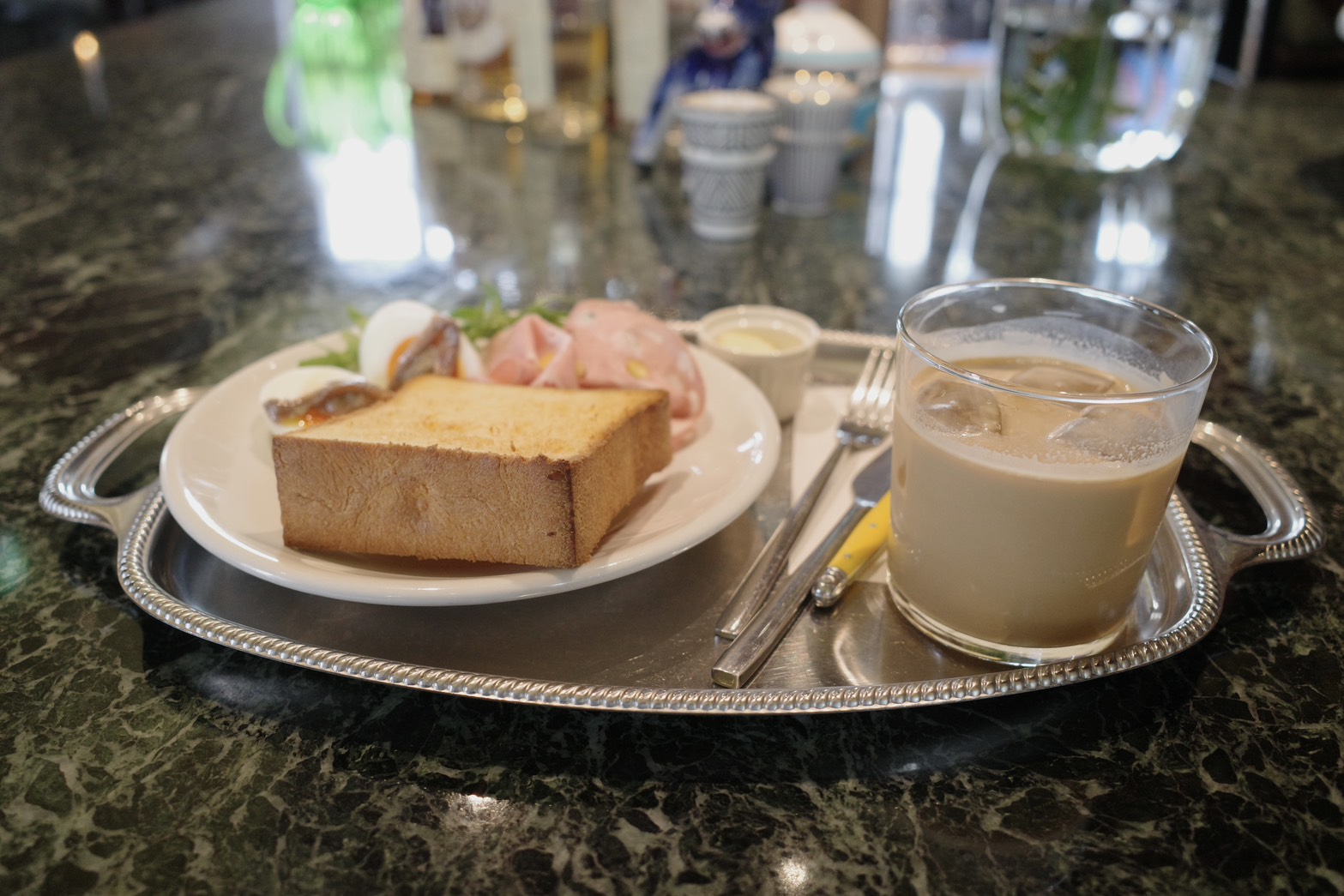 東京・松陰神社前のカフェ『Gigio』で、休日モーニング。写真と文：石井ブレンド (お笑い芸人、『GOODFEELING COFFEE』オーナー) #4