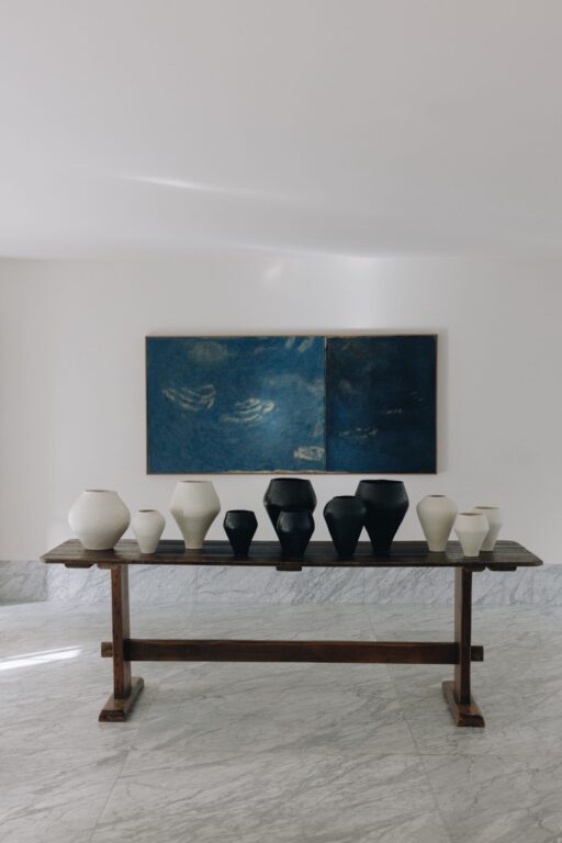 ①チョンダム店2F_展示の様子