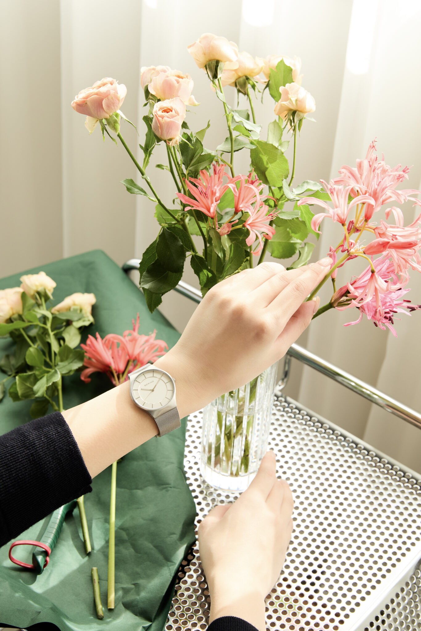 時を刻む。その機能を、無駄なく美しく。〈BERING〉の腕時計。Have a Beautiful Moment with BERING