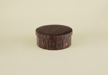 秋田県の伝統工芸・桜皮細工の茶櫃。骨董王子・郷古隆洋の日用品案内。