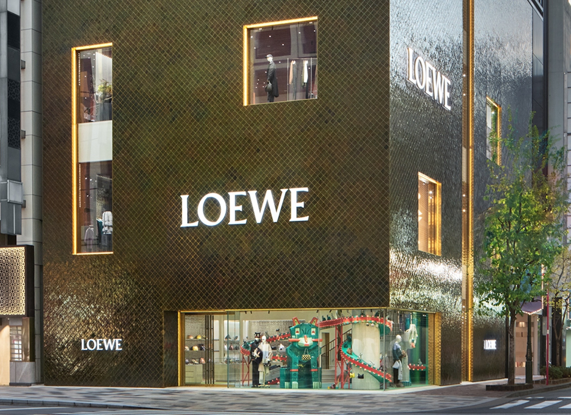 スイーツも初登場。〈ロエベ〉のクラフトを複合的に堪能できる『カサロエベ銀座』がオープン。