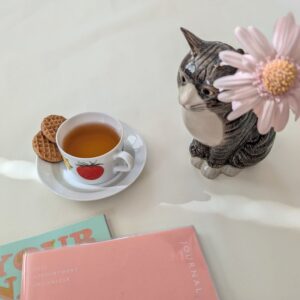 お茶を淹れて、手帳を書いて。写真と文:柳沢小実 (エッセイスト) #3 お茶を淹れて、手帳を書いて。写真と文:柳沢小実 (エッセイスト) #3