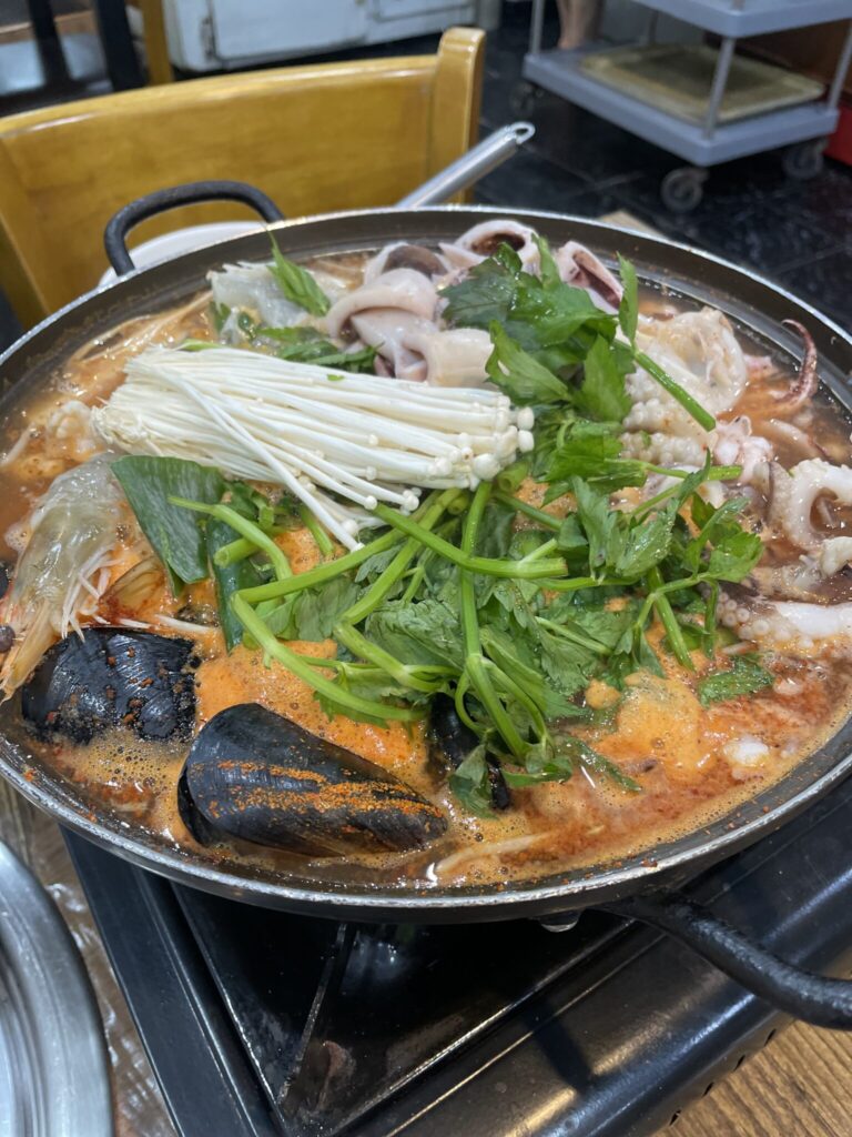 タットリタン、メウンタン、ミナリスユク。もう一度、ソウルで食べたい鍋。編集後記「ひとりでも、韓国・ソウルへ」