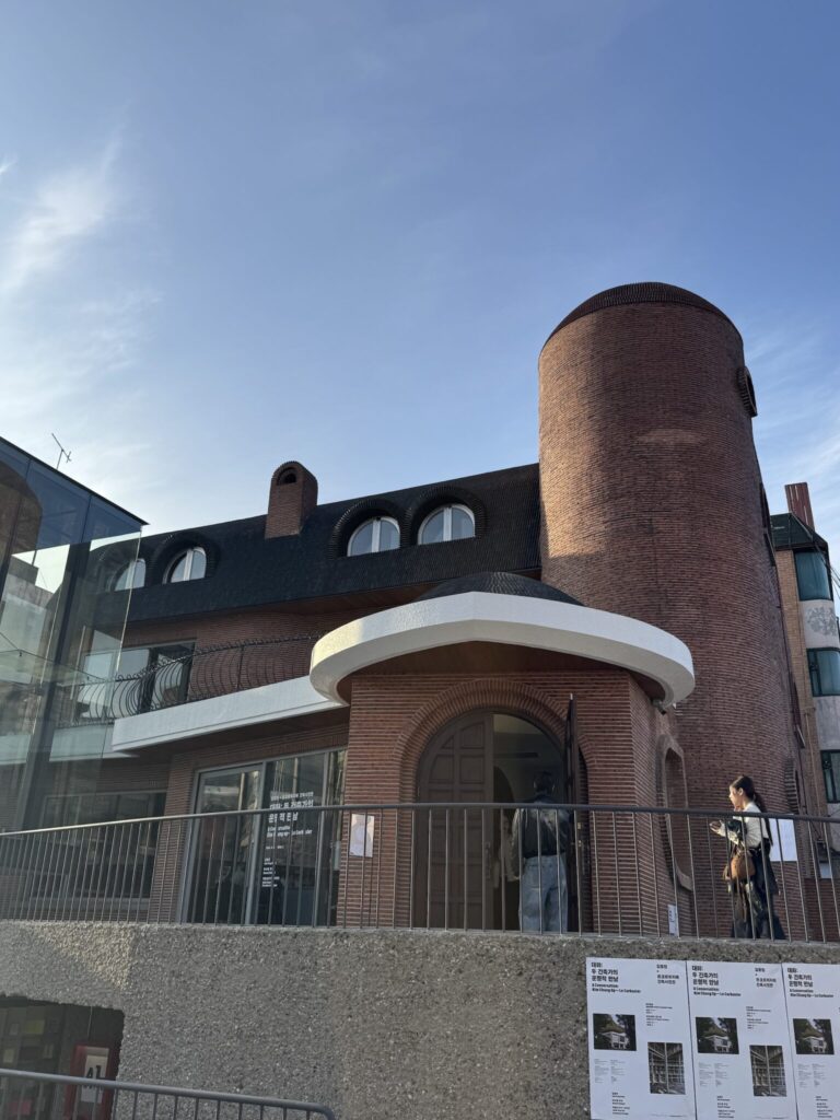 6年ぶりのソウル、建築もアートもやっぱり楽しい。編集後記「ひとりでも、韓国・ソウルへ」 | 延禧洞（ヨニドン）エリアにある「Yeonhui Jungeum」。