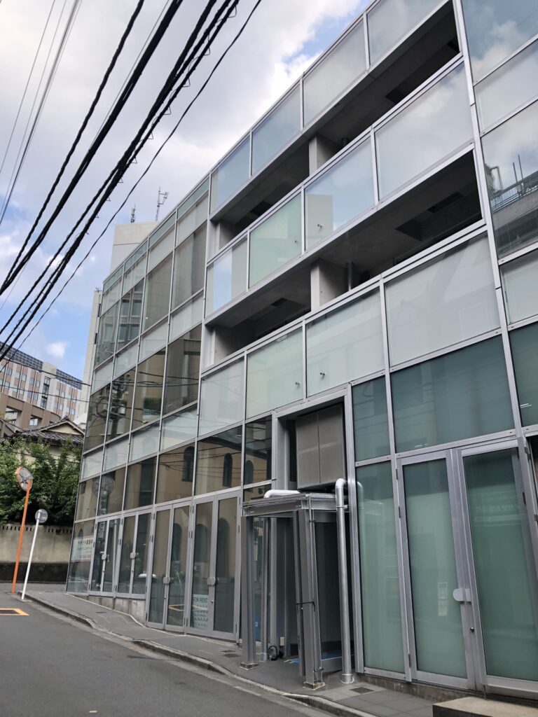 理想の物件を求めて、東京・神保町へ。SNSの対話から生まれた、ミニシアターの輪。写真と文：稲田良子 (ミニシアター『シネマリス』支配人) #2