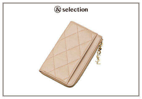 〈サンローラン〉から、キルティングが印象的なカードケースが登場。