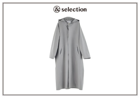 機能性と美しいシルエットを両立させた、〈コンテンポ〉のレインコート。