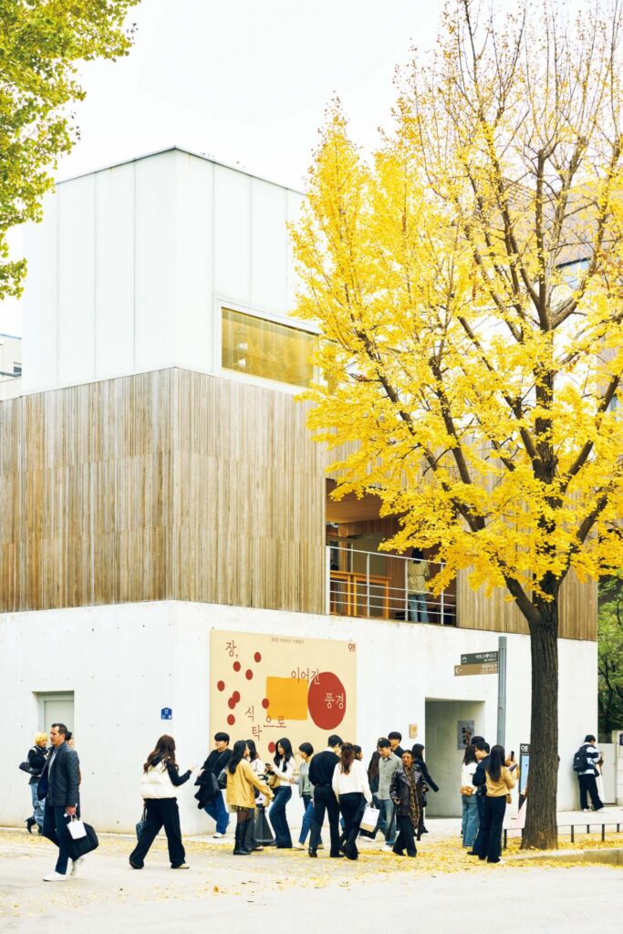 韓国の伝統文化を歴史ある街で学ぶ、ソウル・ 景福宮 (キョンボックン) の『ARUMJIGI』へ。