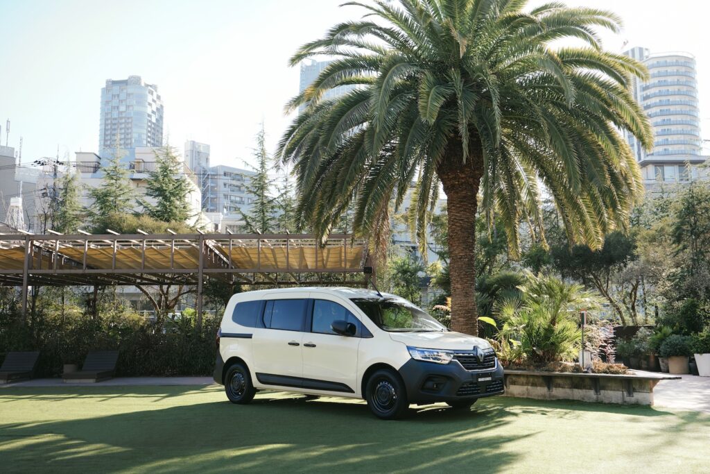 〈ルノー〉が提案する、自由な車の楽しみ方。車内空間を自在にアレンジできる、新型「グラン カングー」が登場。