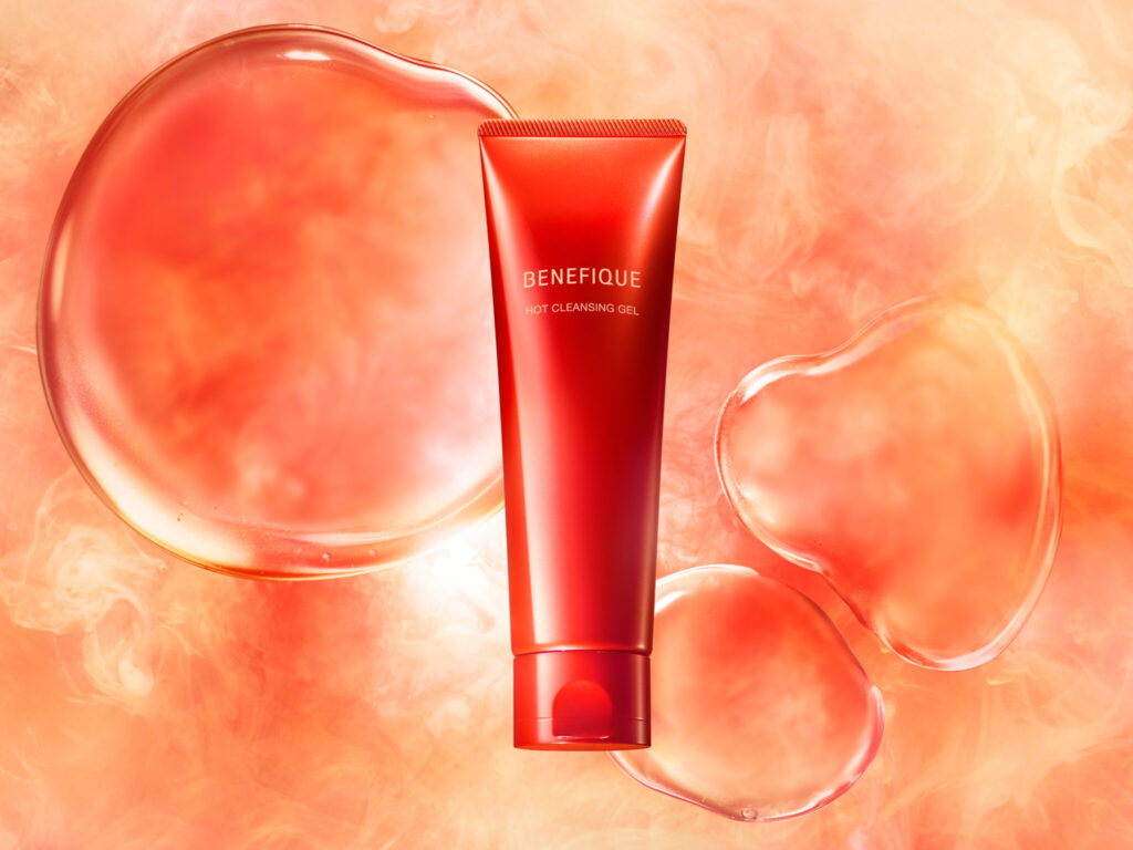 洗顔を次のスキンケアにつなぐための準備時間へ。 <br>〈ベネフィーク〉が提案する、ブースター洗浄料という選択肢。