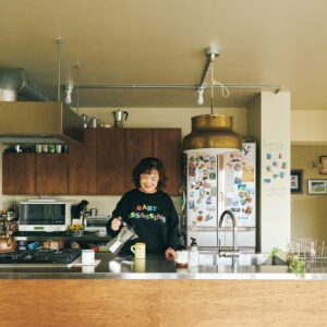 自分史を詰め込むための古くて大きな部屋。卯月えまさんが住む築55年の家。