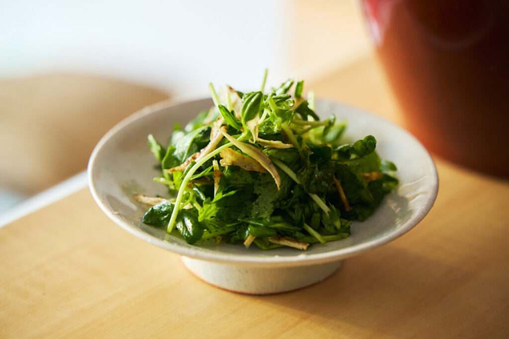 1 春菊と豆苗の揚げごぼうナムル おべんと屋さん〈75foods〉吉森なな子のレシピ帖 #7