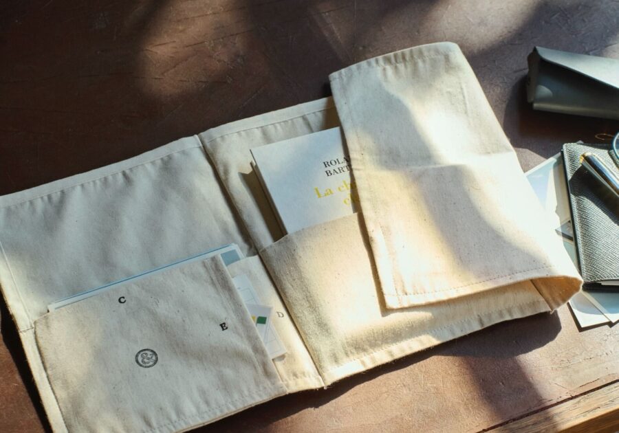 数量限定！ スペシャル特典付きプラン subscription2025-img06 subscription2025-img07 〈ヤエカ〉と『アンド プレミアム』のオリジナル「ブックポケット」