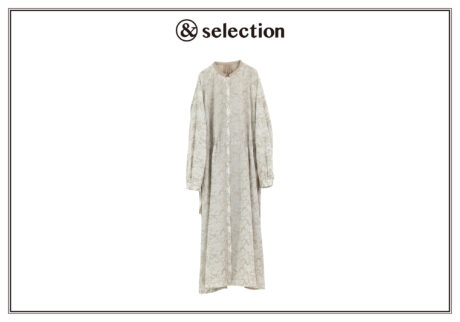 刺繍にこっそり猫が隠れている、〈ロワズィール〉と〈トラネコボンボン〉がコラボしたレースワンピース。