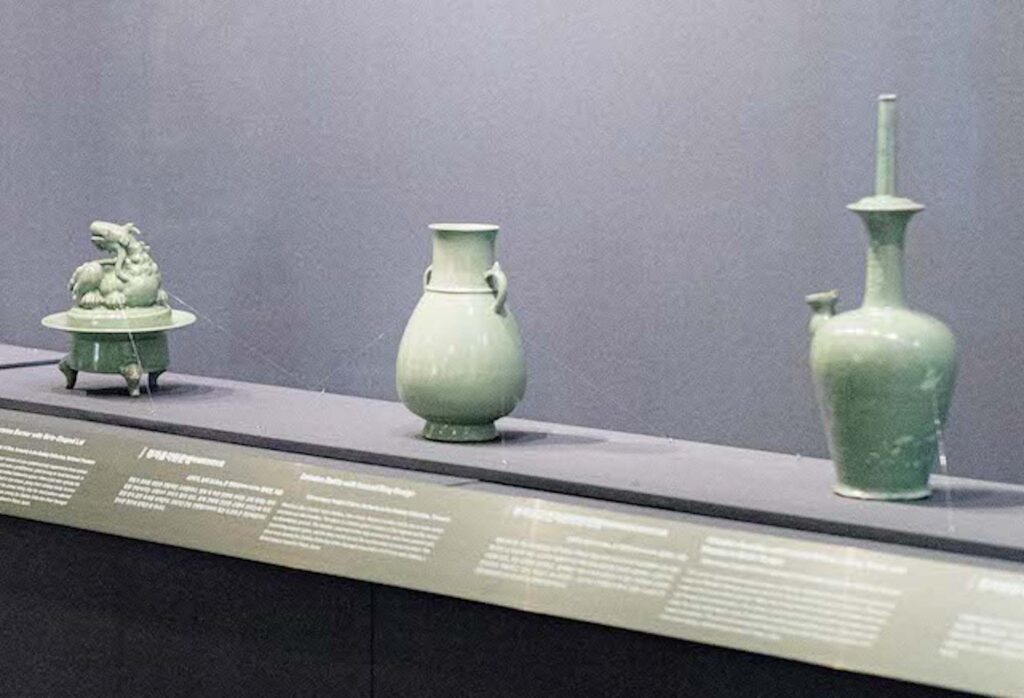 ソウルの古い街並みが残る地、城北洞 (ソンブクドン) で路地に佇む小さな店巡り。前編 | 高麗青磁も、量と質ともに韓国有数。 ソウルの古い街並みが残る地、城北洞 (ソンブクドン) で路地に佇む小さな店巡り。前編 | 高麗青磁も、量と質ともに韓国有数。