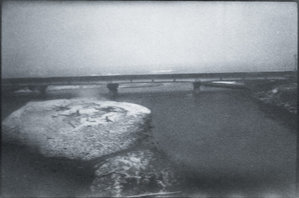 24. 距離を移動することで、自分の輪郭が少しはっきりする