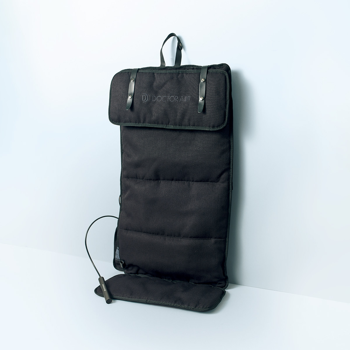 オモムロニ。さんが、実際に使ってみた！ 疲れた体をほぐす、〈ドクターエア〉のマッサージシートと〈シャクティジャパン〉のワンダーボール。