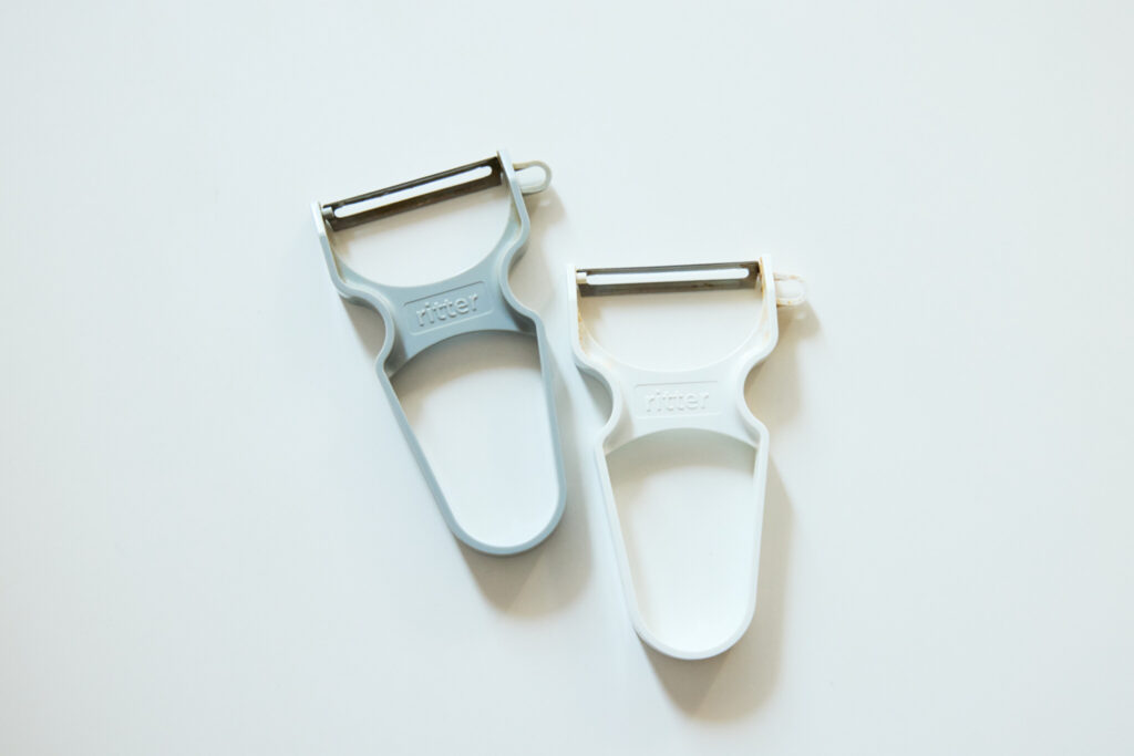 5 柚子ポテトサラダ & 塩麹半熟たまご/おべんと屋さん〈75foods〉吉森なな子のレシピ帖 #8 | 切れ味よし、軽さよし、芽取りよしで愛用している〈リッター〉のピーラー。しかも手に取りやすい価格です! 5 柚子ポテトサラダ & 塩麹半熟たまご/おべんと屋さん〈75foods〉吉森なな子のレシピ帖 #8 | 切れ味よし、軽さよし、芽取りよしで愛用している〈リッター〉のピーラー。しかも手に取りやすい価格です!