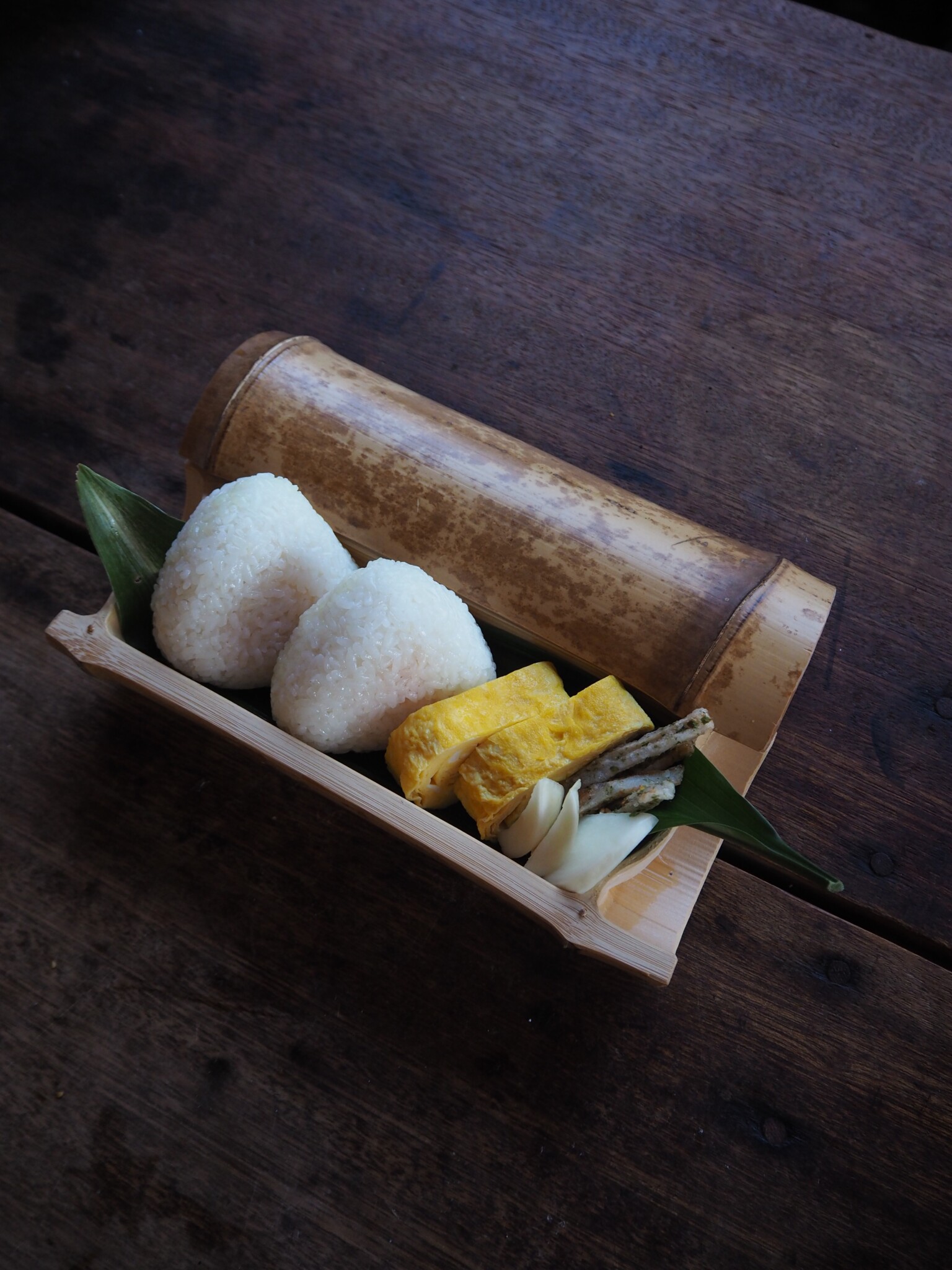 厚焼き玉子と蓮根の青のり和え。ご褒美の日のためのお弁当。写真と文：仁平里帆 (主婦) #3