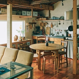 築100年以上の町家を改装。作れるものは自分の手で。