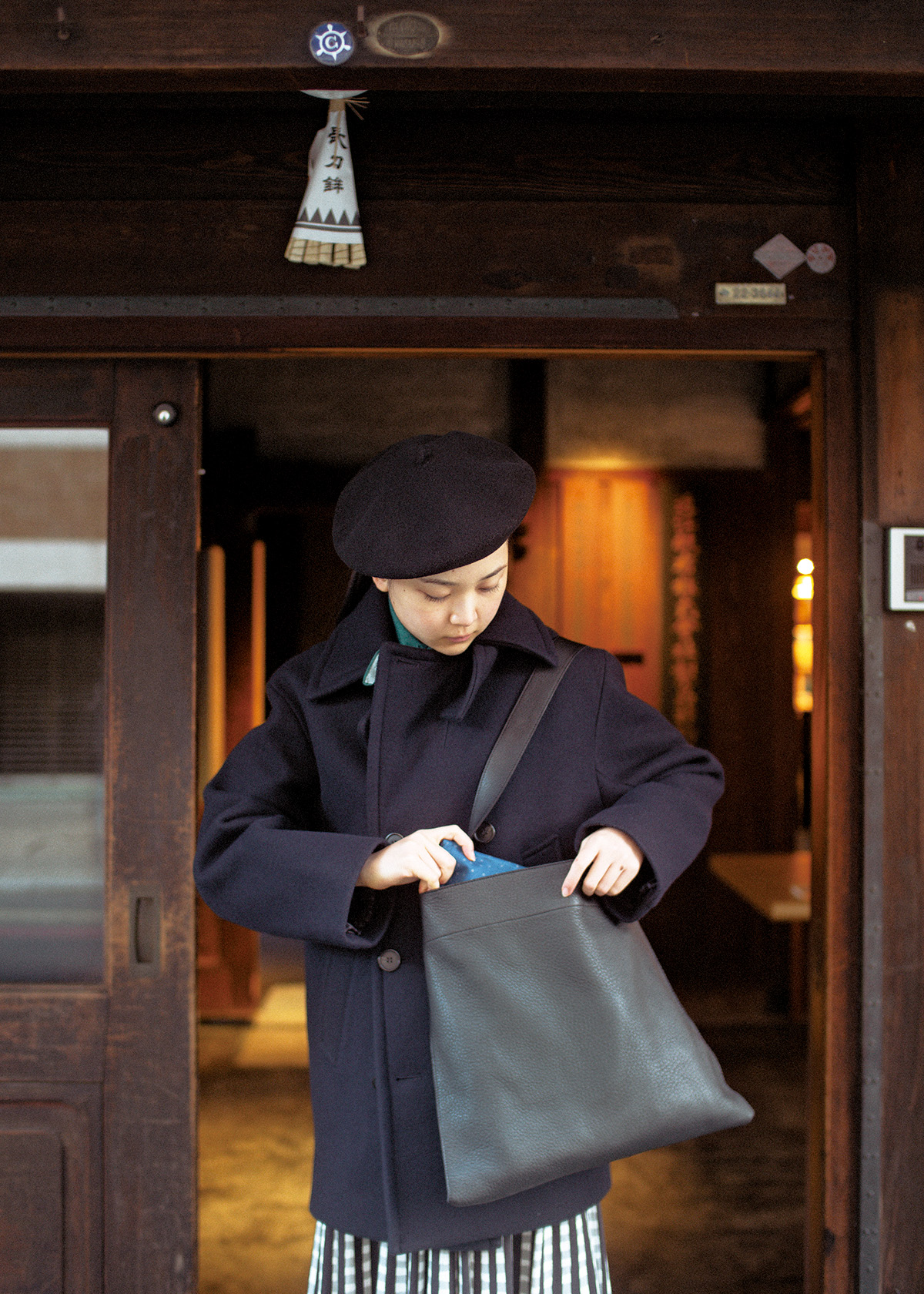 旅のカバンにぴったりな〈アーツ＆サイエンス〉のトートバッグ。