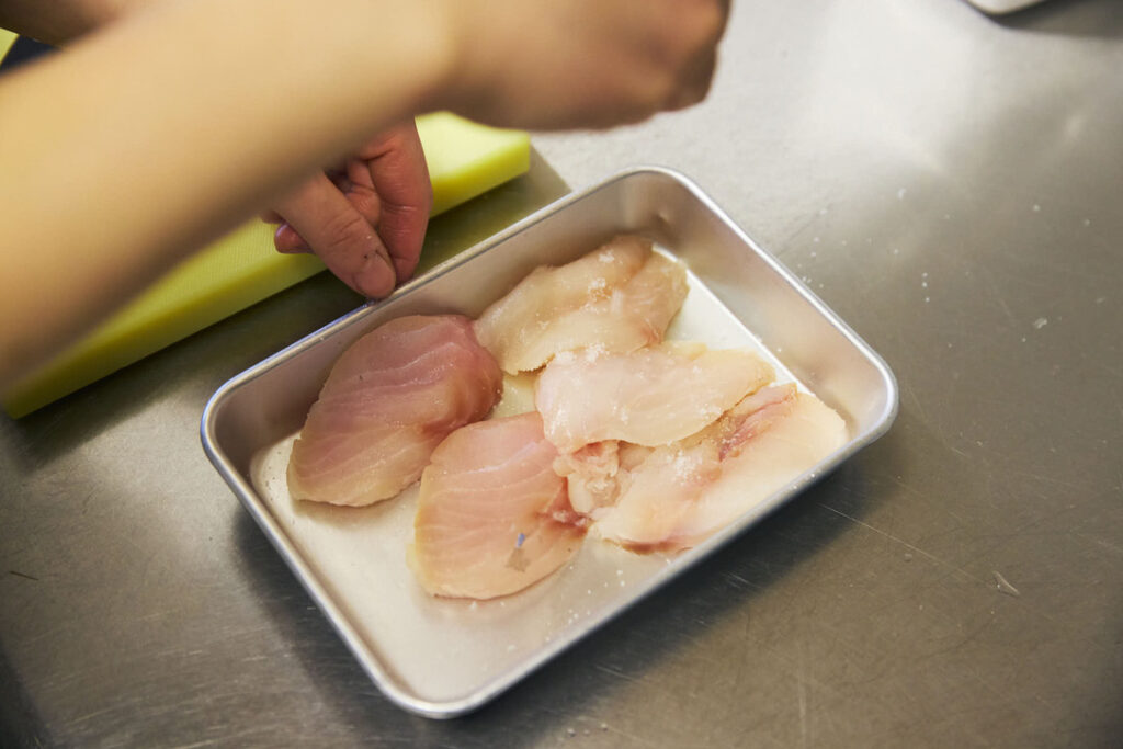 3 タラフライ 〜いぶりがっこタルタルソース〜／おべんと屋さん〈75foods〉吉森なな子のレシピ帖 #9