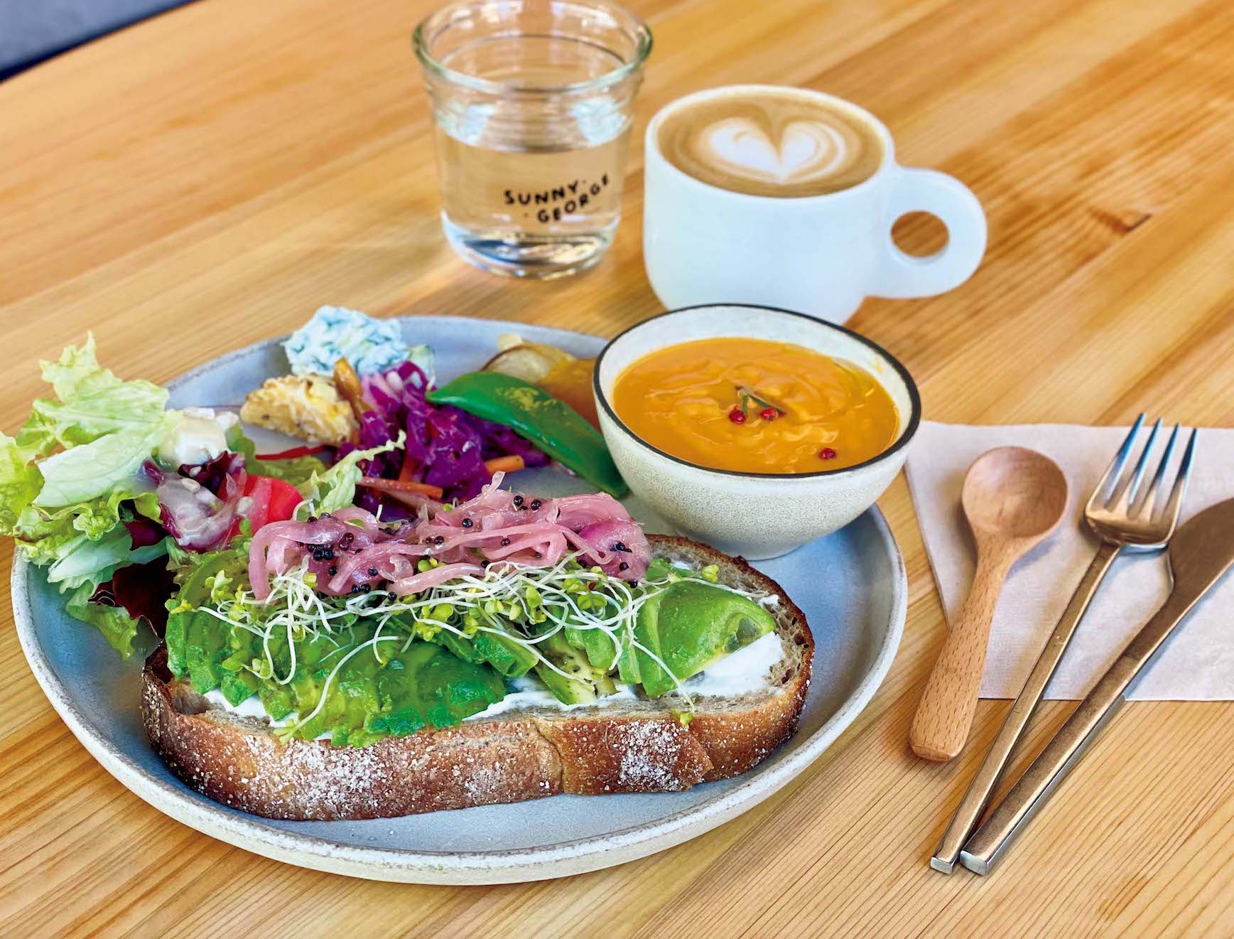 朝からはしごしたくなる、京都さんぽ部部長の朝食ガイド。