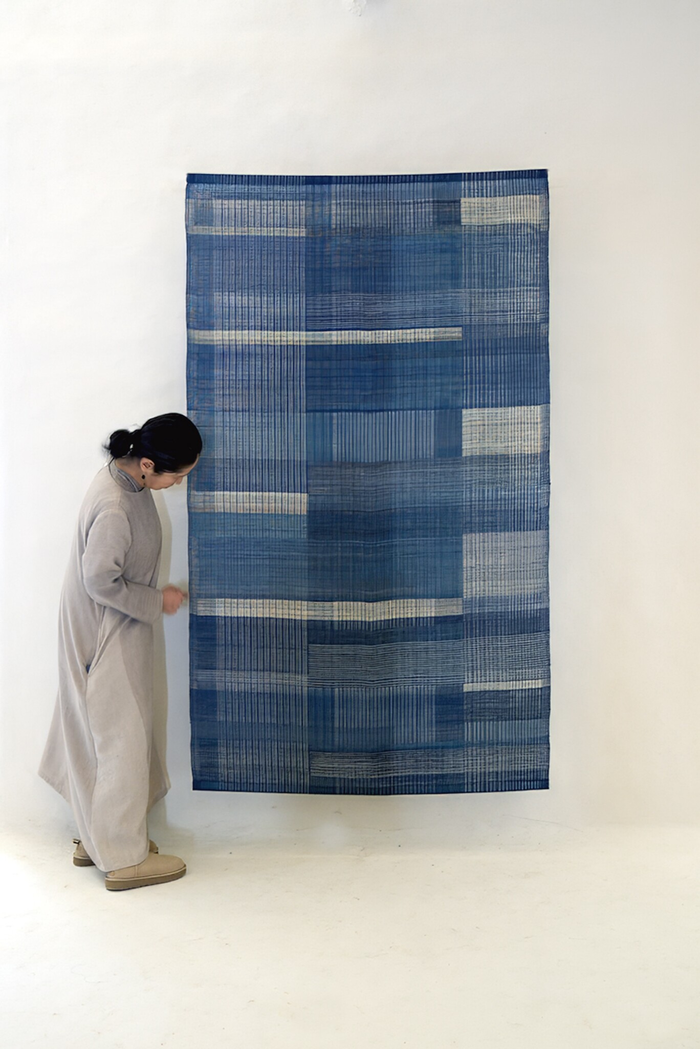 インドの自然を織物に。中村好文さんが展示デザインを手がける、真木千秋さんのテキスタイル展『Voice of Nature』が開催。