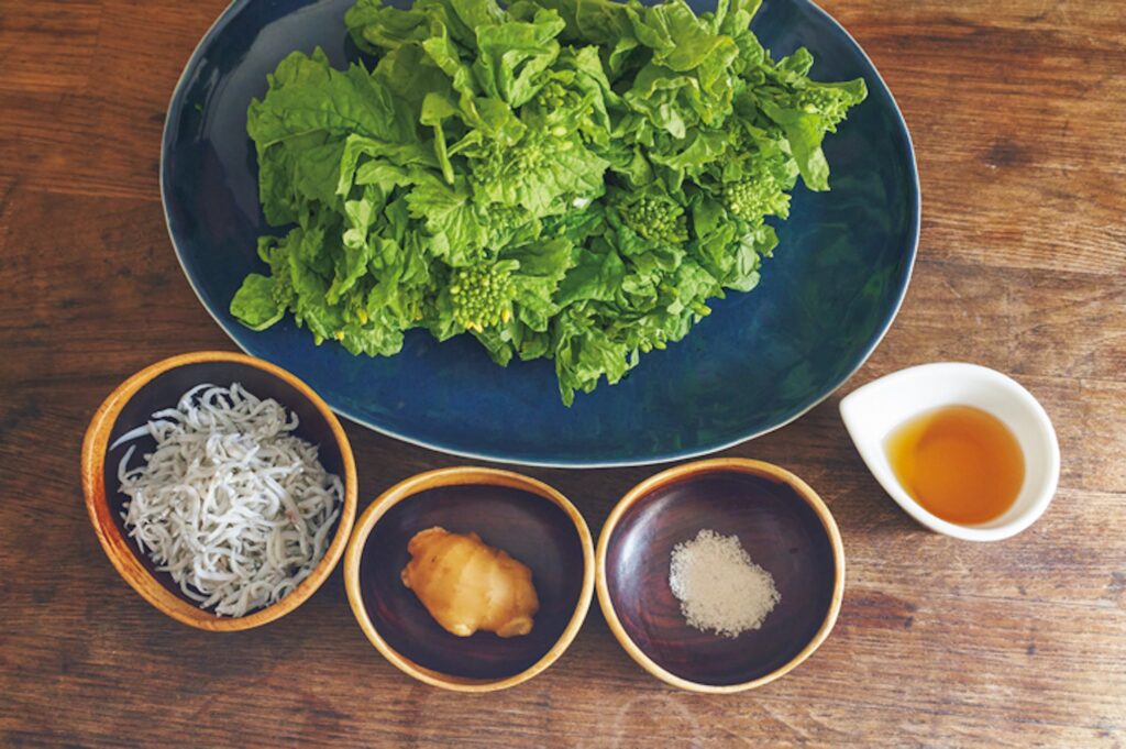 肉がなくてもおいしい。菜の花としらすの餃子。具は菜の花としらす。菜の花が手に入りにくい場合は、春菊がおすすめ。