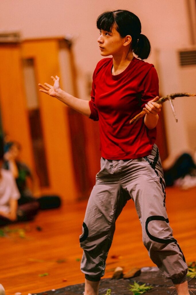 長野の山奥で、土を蹴る。私を踊る。思いつき、ひとり旅3。写真と文：祷 キララ (女優) #3 | photo : Takeshi Hirabayashi