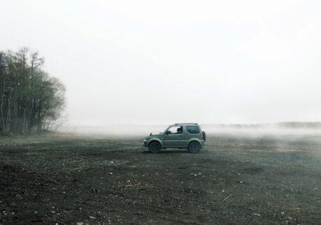 私とクルマ。雪国でも頼もしい、タフな走破性。 YURIKO KOBAYASHI × SUZUKI JIMNY SIERRA 私とクルマ。雪国でも頼もしい、タフな走破性。 YURIKO KOBAYASHI × SUZUKI JIMNY SIERRA