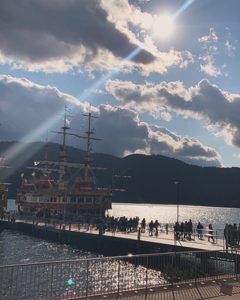 旅は私を救ってくれない。思いつき、一人旅。写真と文 祷 キララ (女優)